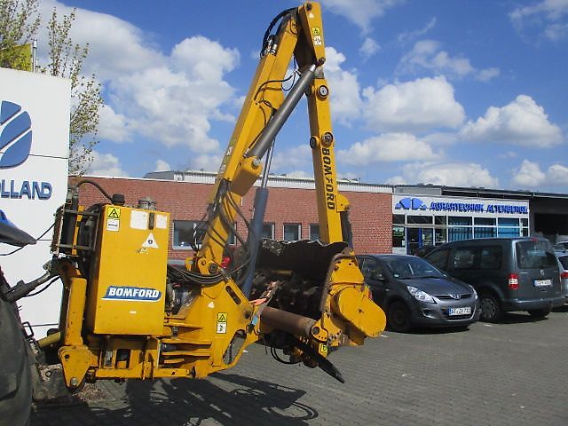 Bomford B81-81