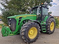 John Deere 8530
