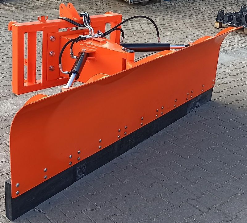 Schneepflug 1.5 - 3m – robuste Ausführung, verschiedene Größen erhältlich