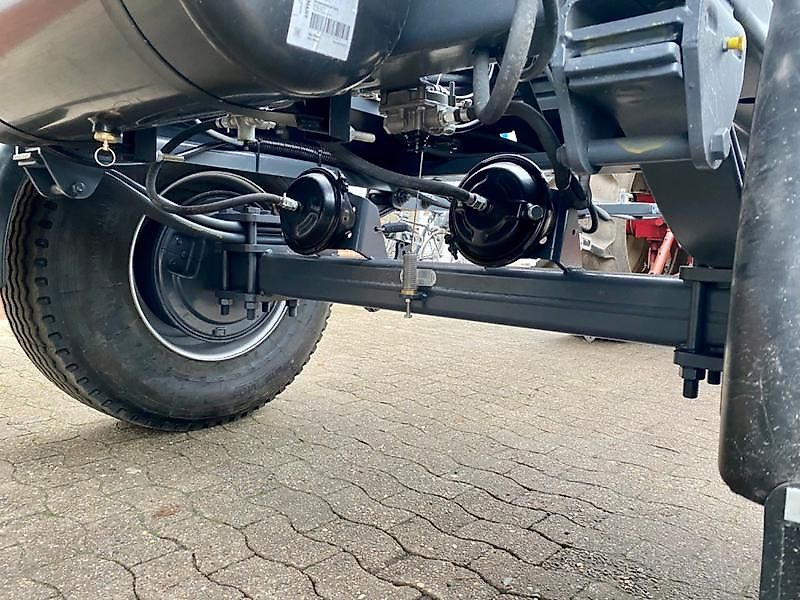 Strautmann SZK 1802-H mit Portaltüren