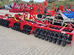 Lupus Wał przedni uprawowy 6,0m Crosskil z włóką, hydraulicznie składany/6,0 m Crosskil-Frontwalze mit Schleppe, hydraulisch klappbar/ 6.0m Crosskil front roller with a drag, hydraulically foldable