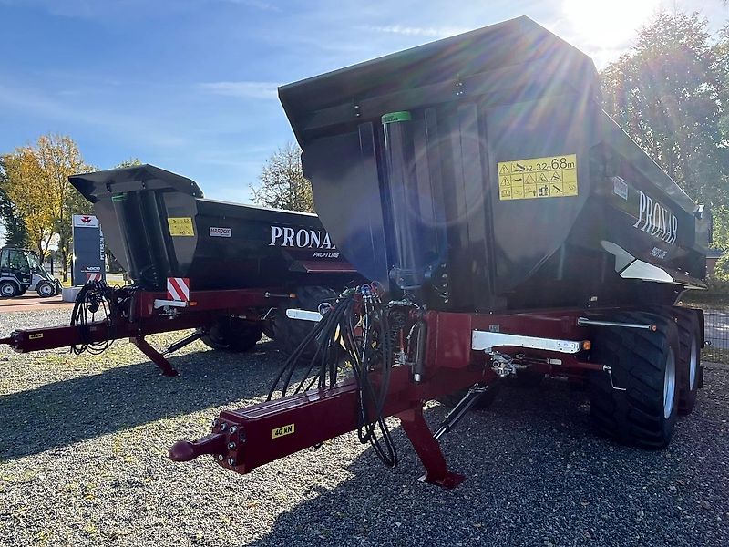 Pronar Halfpipe Erdmulde T701HP Top Angebot - am Lager