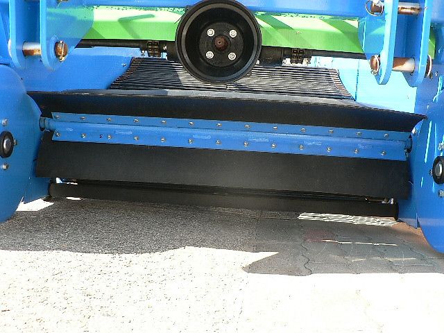 HOLARAS PROFI ; Arbeitsbreiten 1200mm; 1350mm; 1500mm; 1650mm;1800mm ;2050mm , mit 2 Rodebaender , vierkant Rodewelle