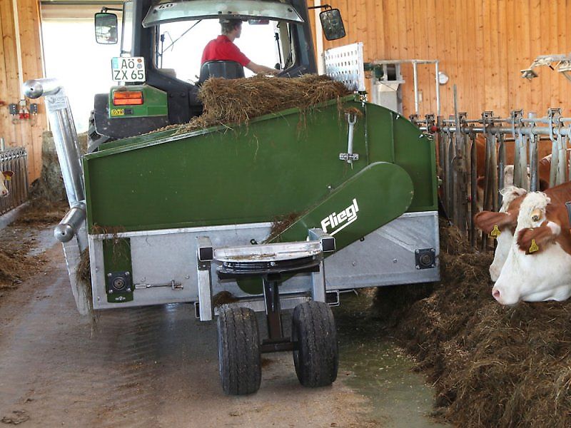 Fliegl Ballenauflöser Profi-Combi
