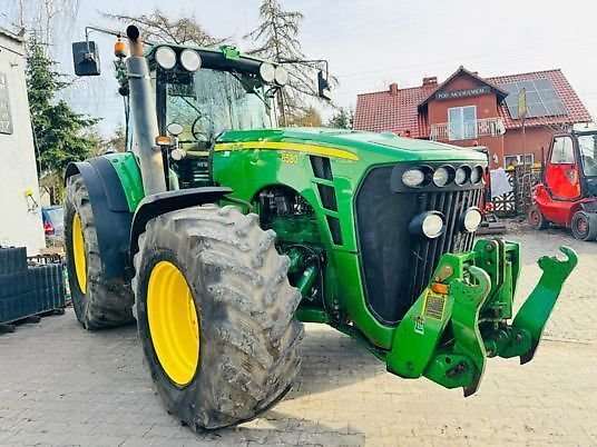 John Deere 8530