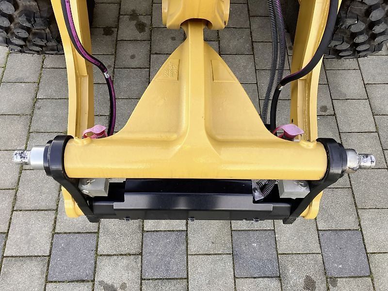 Caterpillar CAT 906-14A