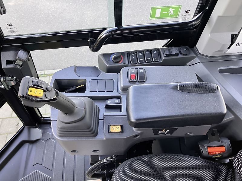 Caterpillar CAT 906-14A