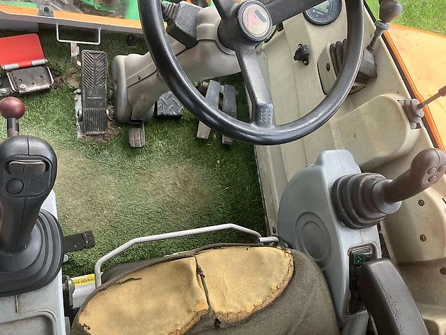 Neuson 6503 Graafmachine Bandenkraan