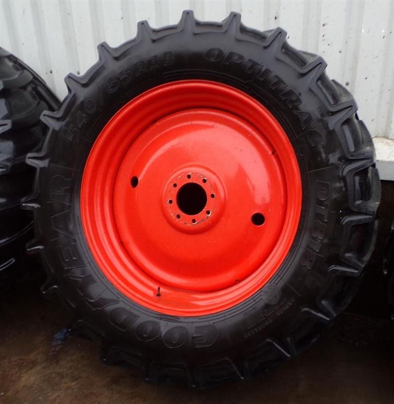 Goodyear Rad 540/65 R38