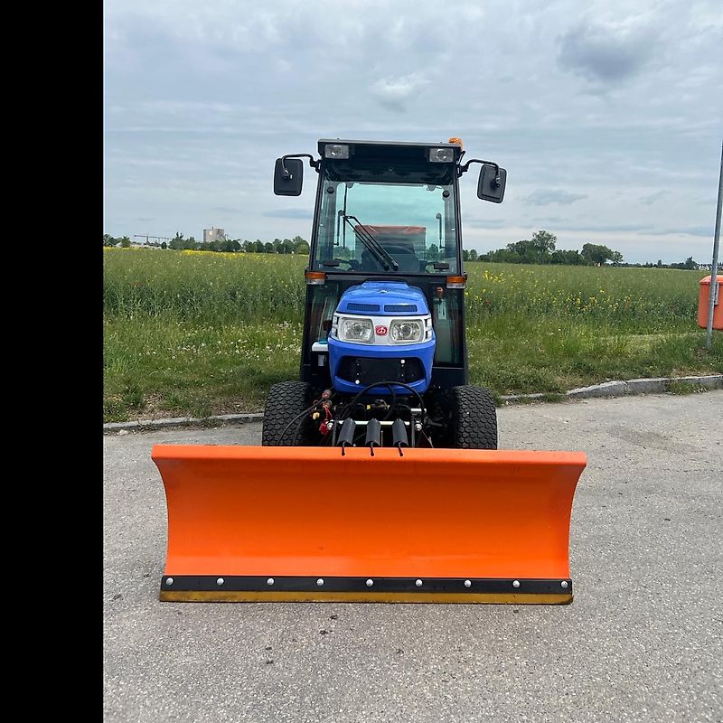 Iseki TM 3267 + ES2-150K + XTB140