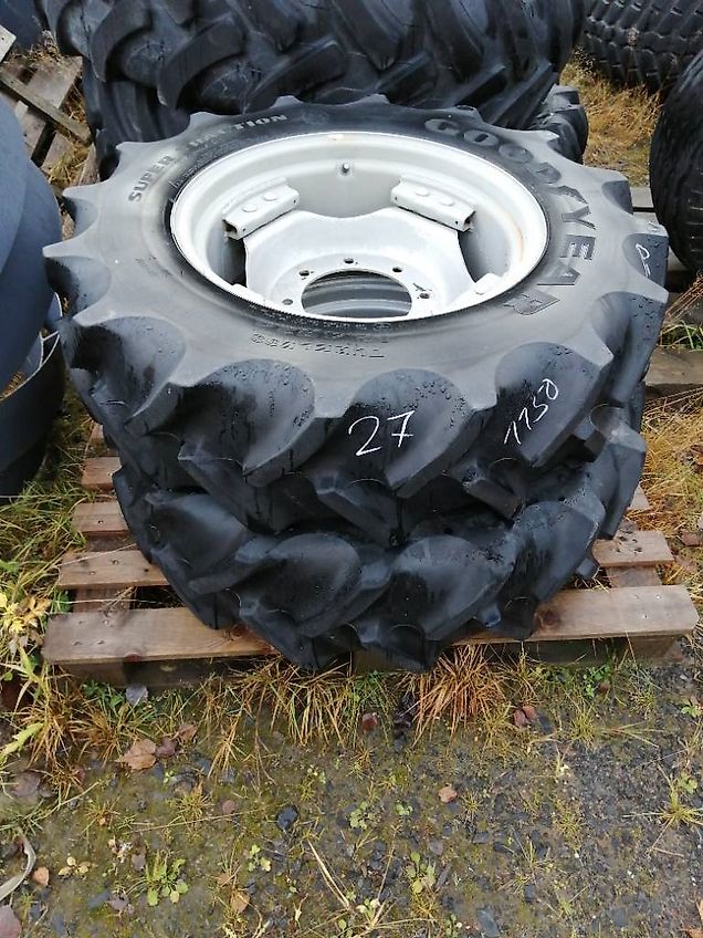 Goodyear 12,4r24