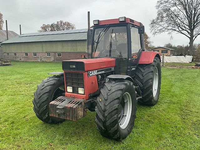 Case international 1056XL