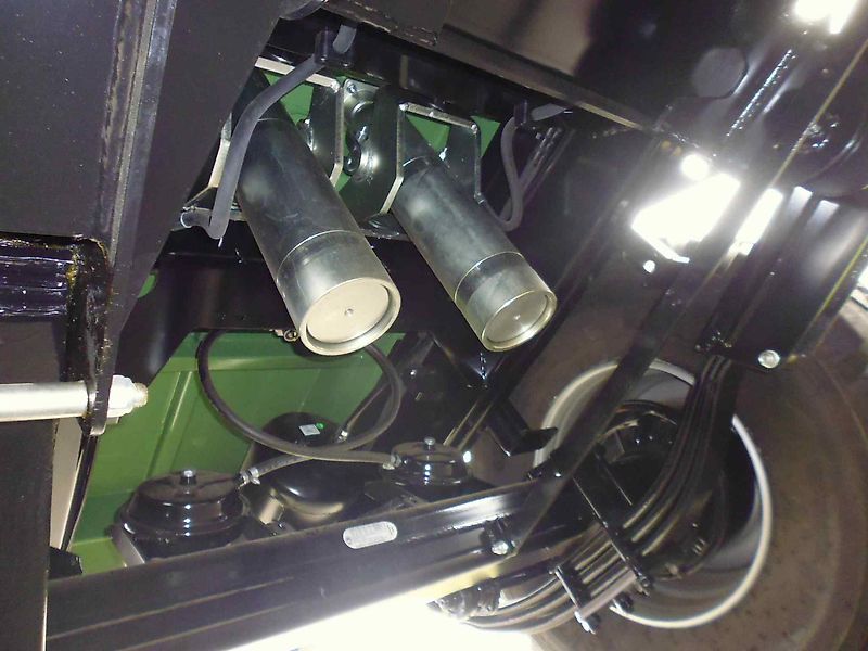 Brantner TA 23065 / 2 Power Tube - 6,5 m Muldenkipper HARDOX Boden -- 22 / 34 m³ mit 800mm Aufsatzwänden - 2 Zylinder - hydr. Hinterachsabstützung - 650/50 R 26,5 BKT FL 693 M Neu-Räder