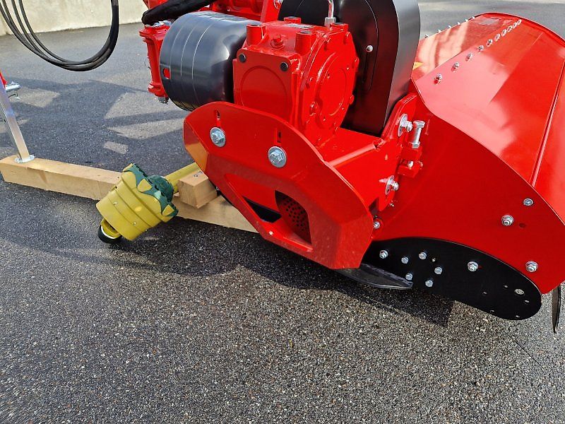 Tehnos MB 220 LW Seitenmulcher Böschungsmulcher