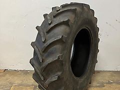 Vredestein 460/85r30 Vredestein Traxion 85 Gebruikt 30MM schuin gesleten (18.4R30)