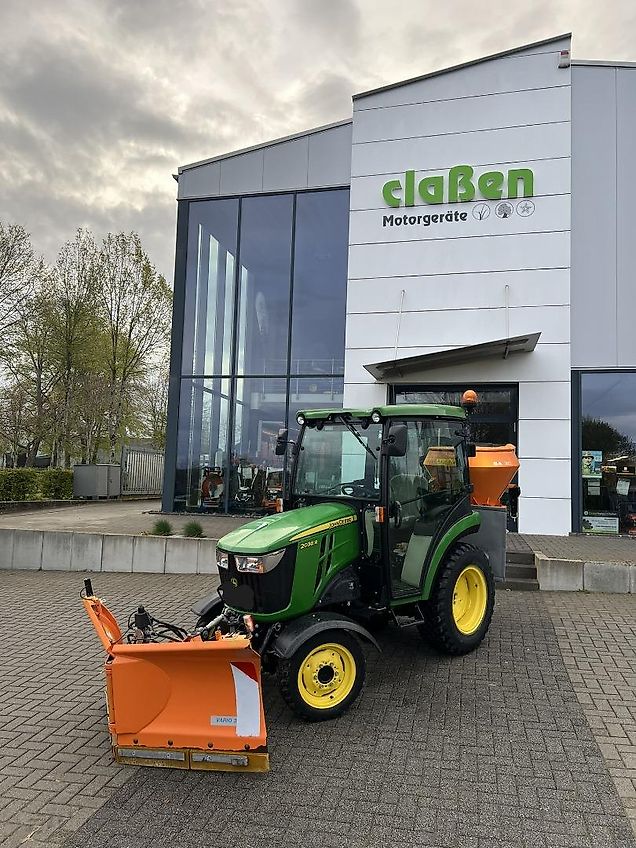 John Deere 2038R
