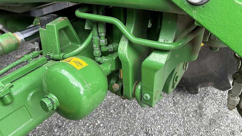 John Deere 6R195