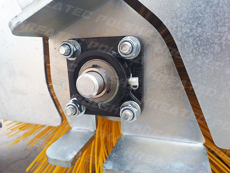 KREATEC Kehrmaschine /Kehrbesen/Veegmaschine/sweeper aus ST52, Burste 620 mm