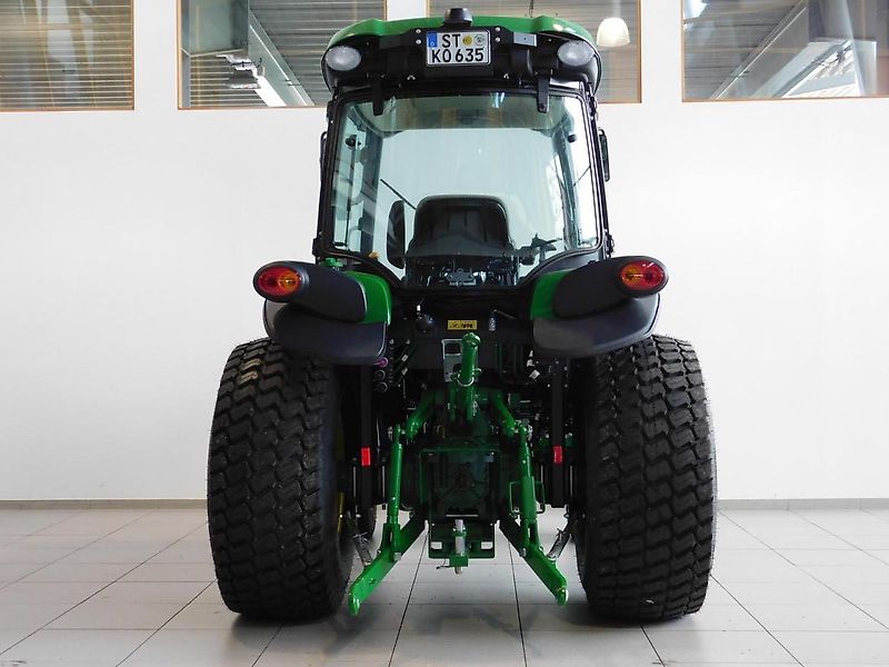 John Deere 4066R