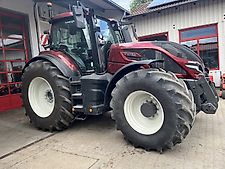 Valtra Q 265 mit Top Ausrüstung