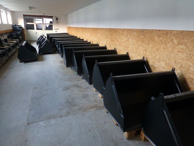 Metall-Bau Erdschaufel