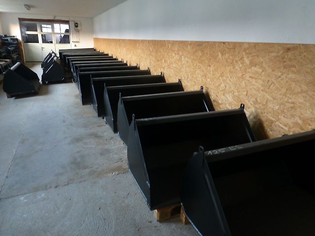 Metall-Bau Erdschaufel