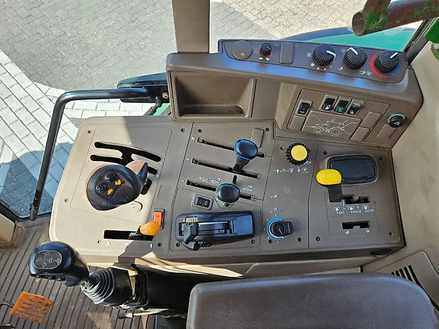 John Deere met 631 voorlader 6230