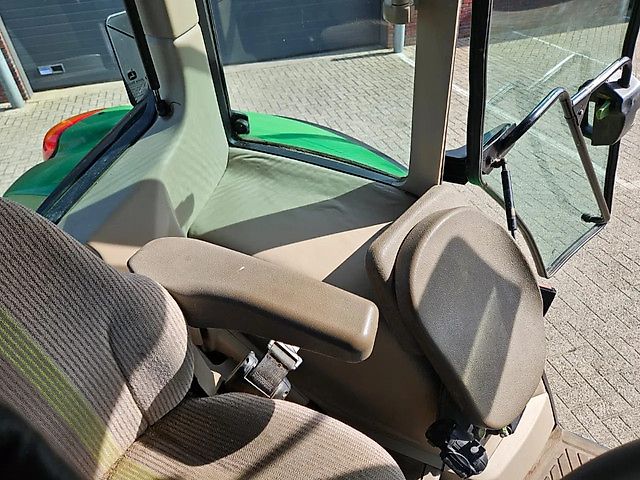 John Deere met 631 voorlader 6230