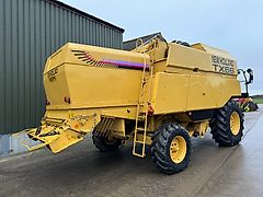 New Holland TX66 c/w 20ft Header
