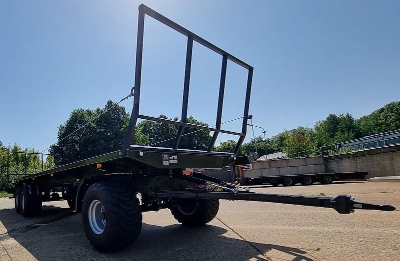 Kobzarenko 3-Achs Ballenwagen Typ PP-10,7-3 Plattformlänge 9.610 mm (ausziebar auf 10.700)