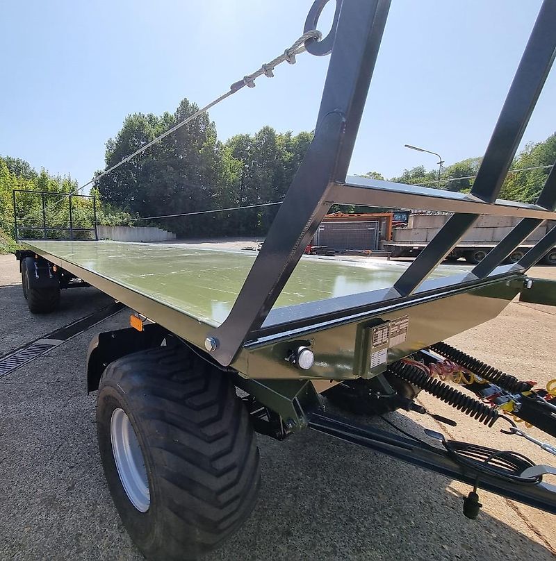 Kobzarenko 3-Achs Ballenwagen Typ PP-10,7-3 Plattformlänge 9.610 mm (ausziebar auf 10.700)