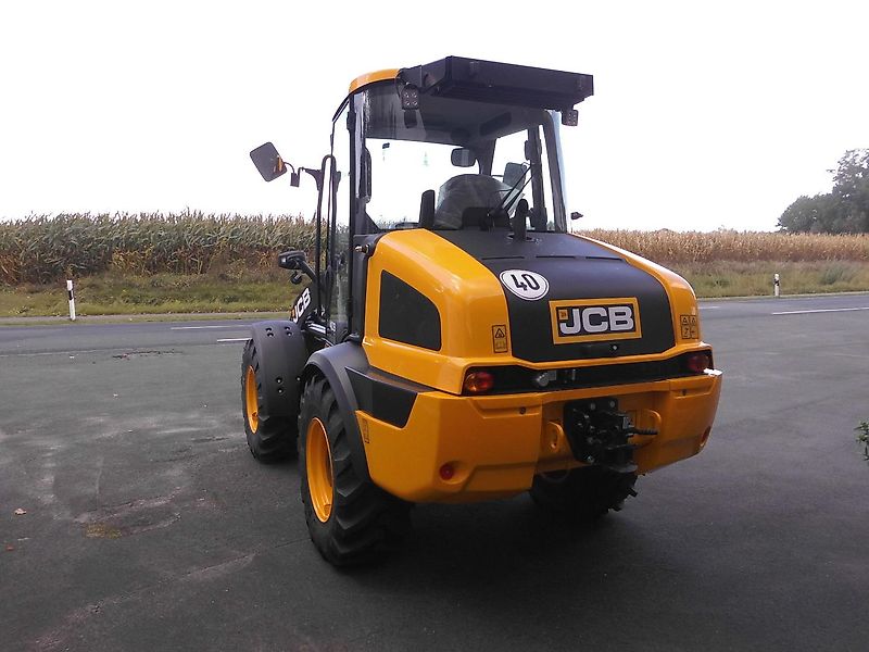 JCB 409 AGRI