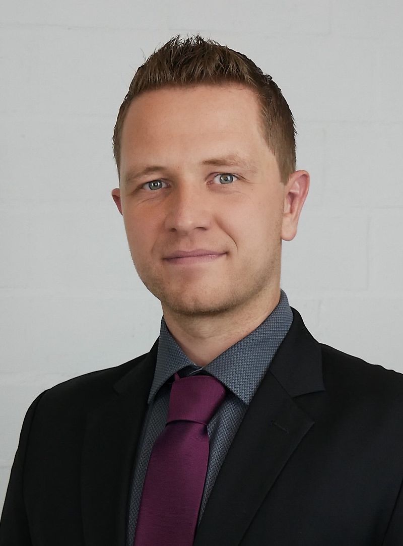 Persona de contacto Sr. Armin Schmelting